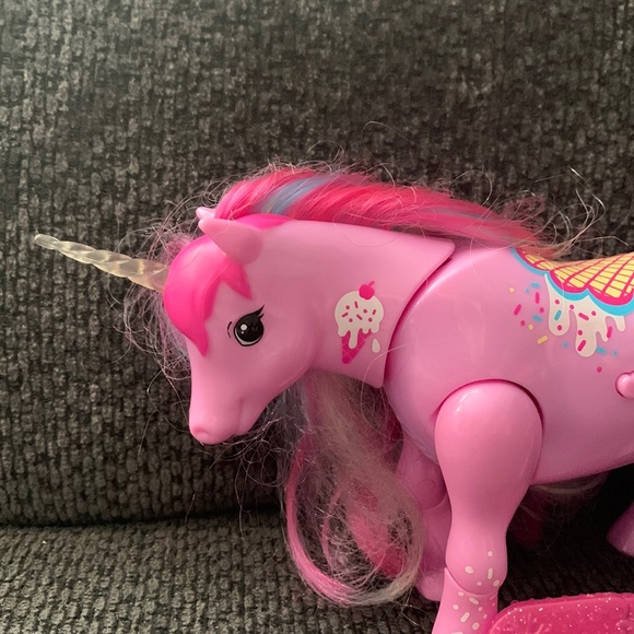 (Like new) Little Live Sugardust Dancing Unicorn - Picture 6 of 11